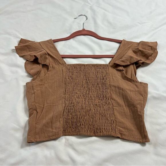 Shein Women's Cropped Blouse Tan Small 4 Sleeveless V-Neck - Picture 7 of 7
